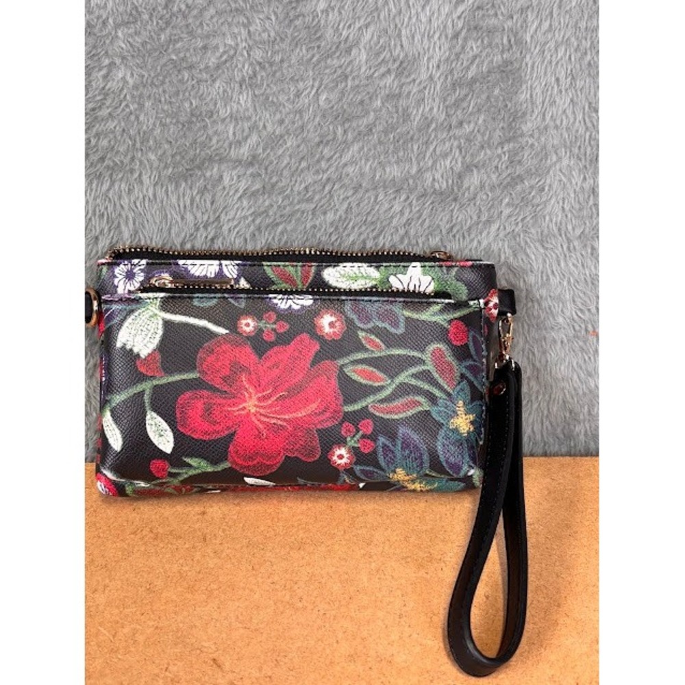Mellow World Floral Wristlet Clutch Black Red Green Vegan‎ Leather Zip Bag
